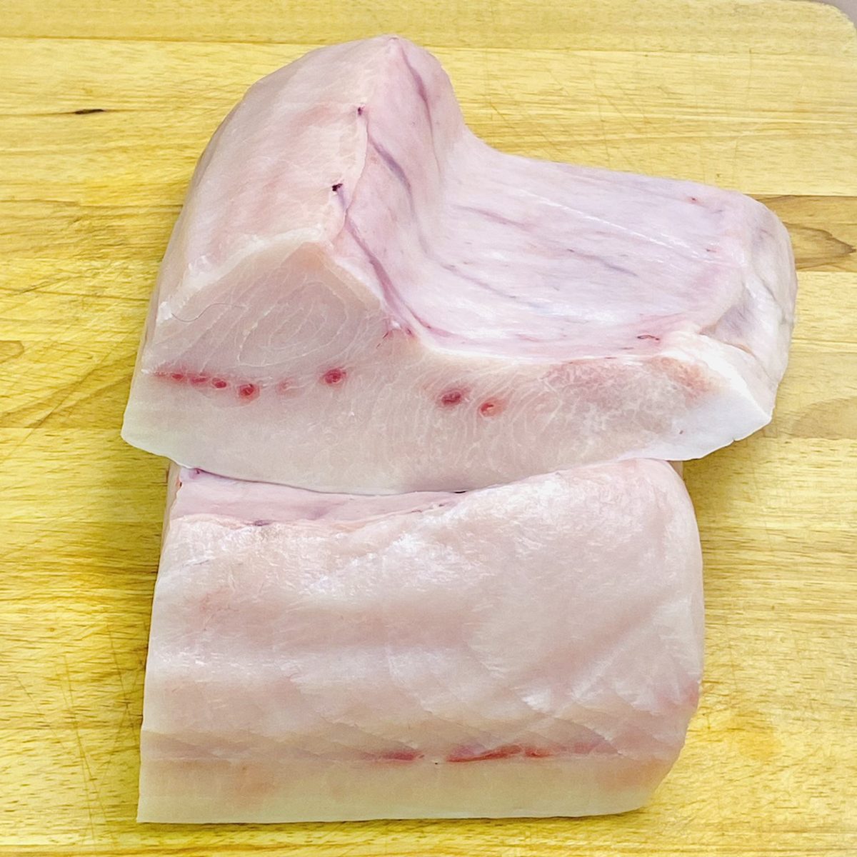 Lườn bụng cá cờ kiếm sashimi